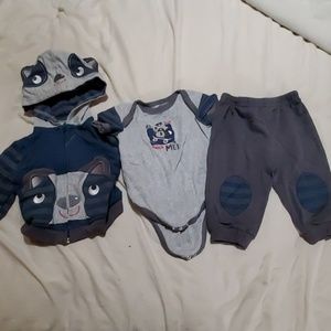 Adorable 3 piece outfit.